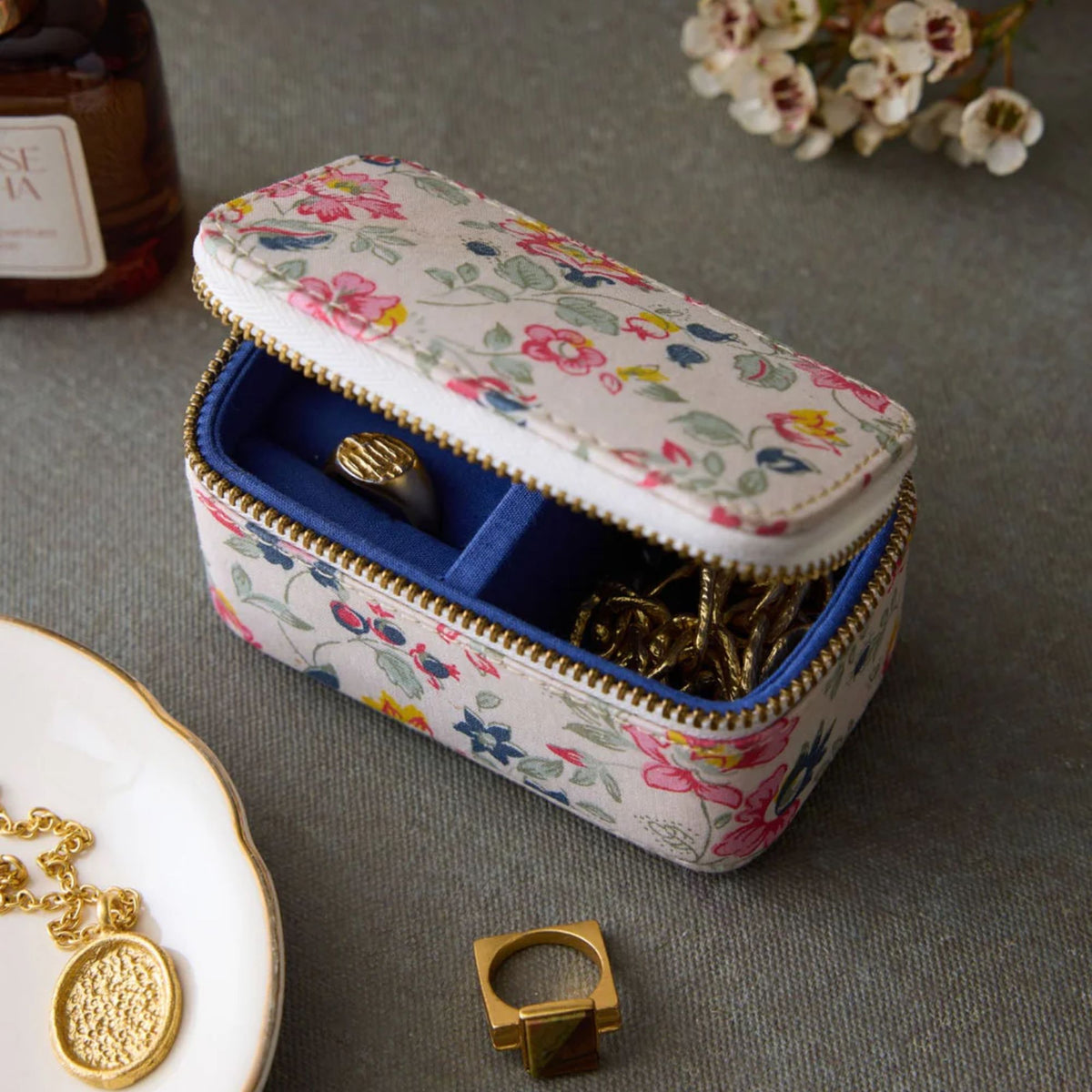 Boîte à bijoux Louise Misha Soumaya - Cream Wild Flowers
