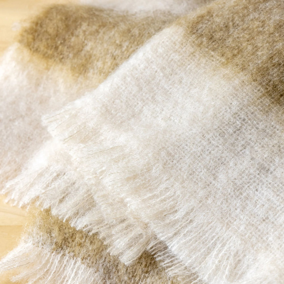 Brun de Vian Tiran, Plaid Mohair Dessins - Passage Chataigne