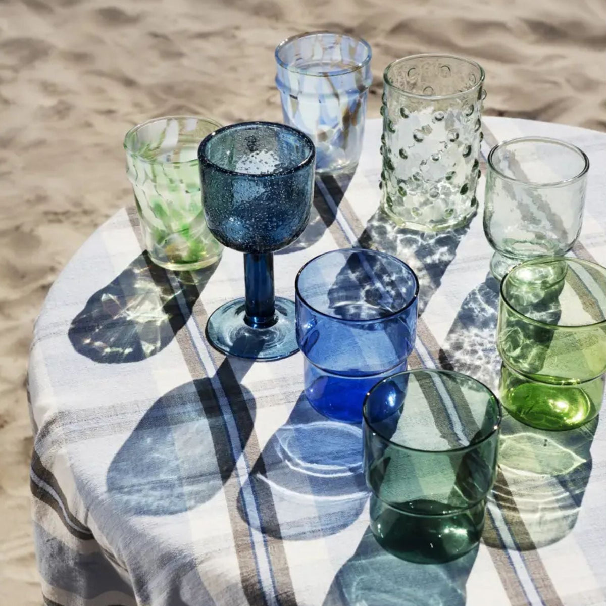 Madam Stoltz, Verre - Bleu