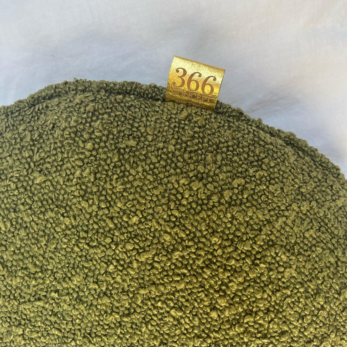 Coussin rond Ø 31 cm- Boucle Olive (XS) - Nad Yut
