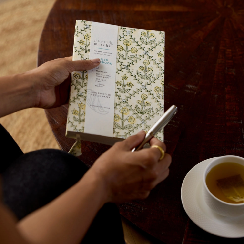 Paper Mirchi, Carnet de notes - Treillis floral crème au beurre