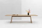 Cruso, Table à manger en bois massif - June