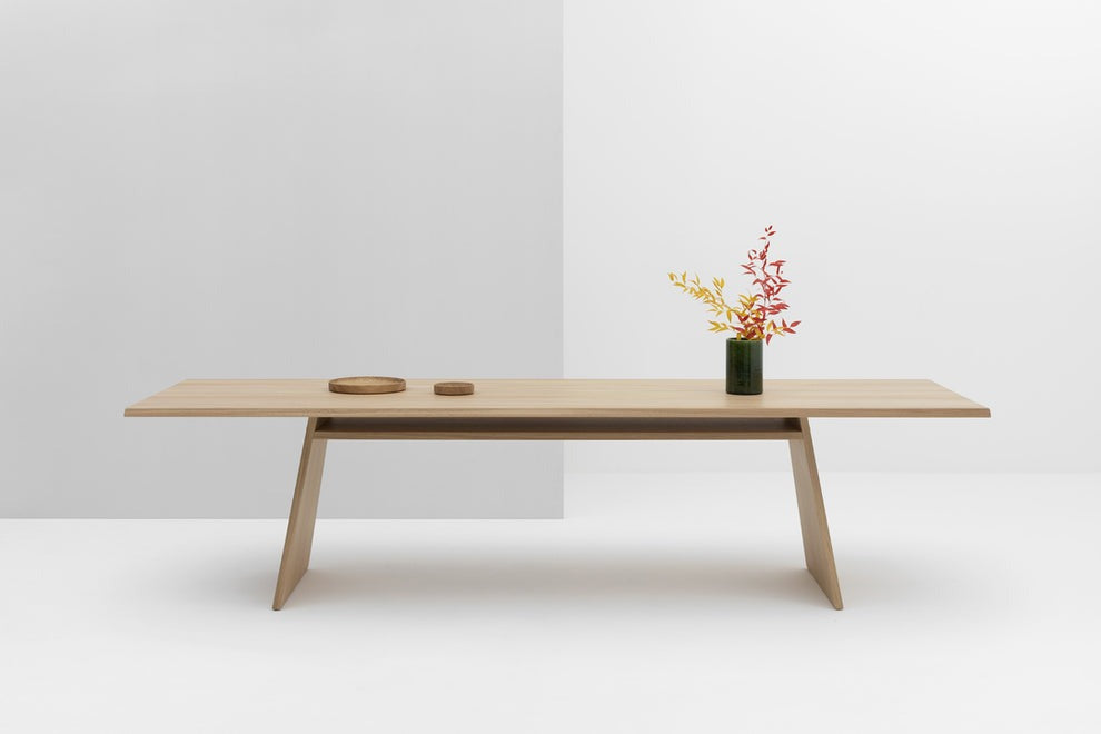 Cruso, Table à manger en bois massif - June